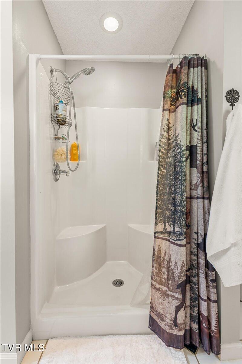 1 Deercreek Drive Kingsport, TN 37660 - Photo 37 of 58 38-128A6652