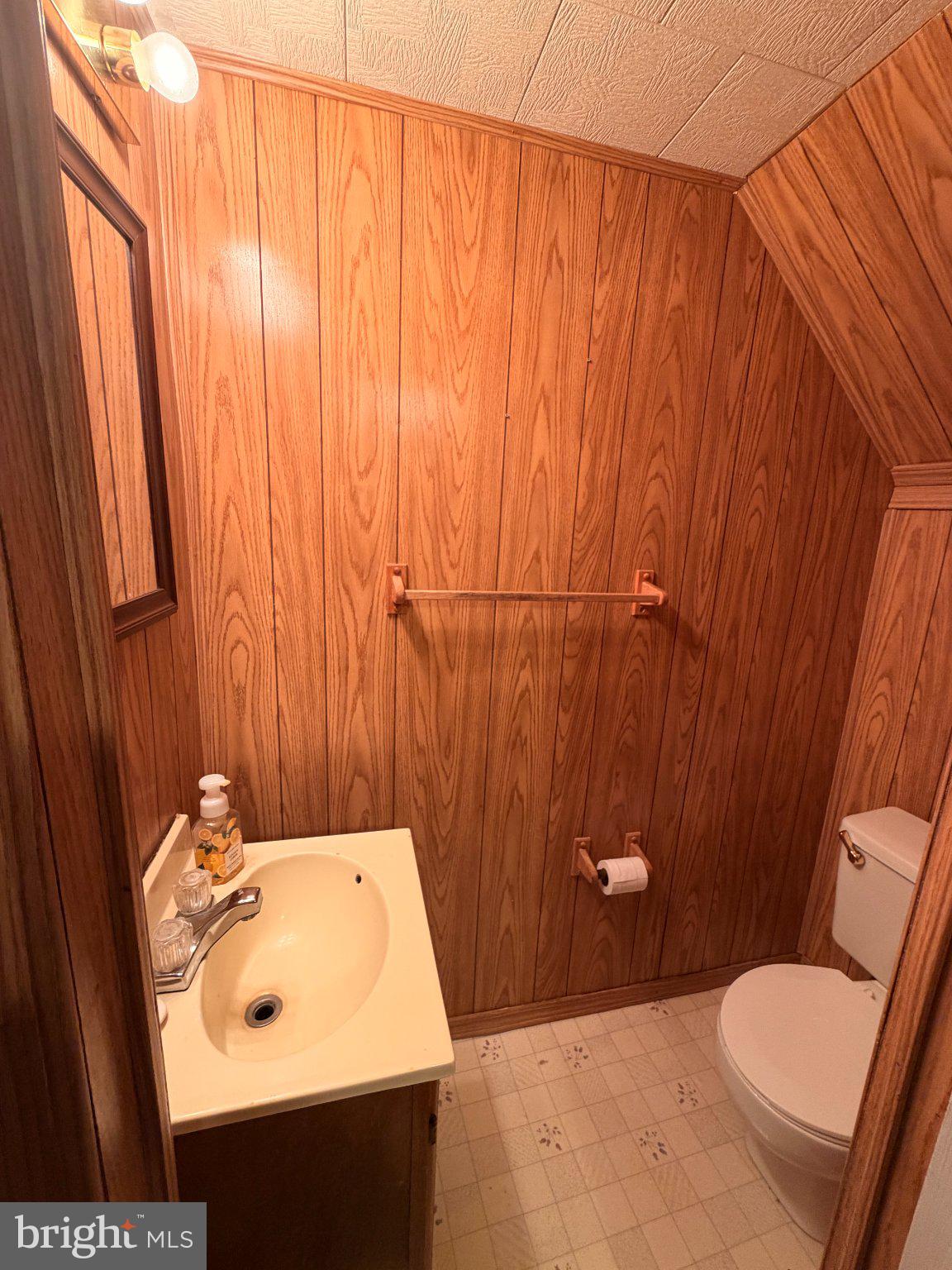 2717 Creston Road Dundalk, MD 21222 - Photo 15 of 22 Cozy vintage half-bath retreat.