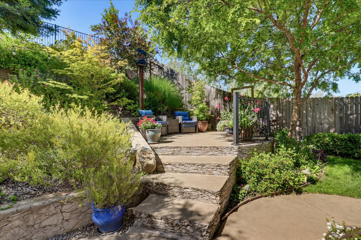 21590 Cascade Crossing Road Grass Valley, CA 95949 - Photo 15 of 94