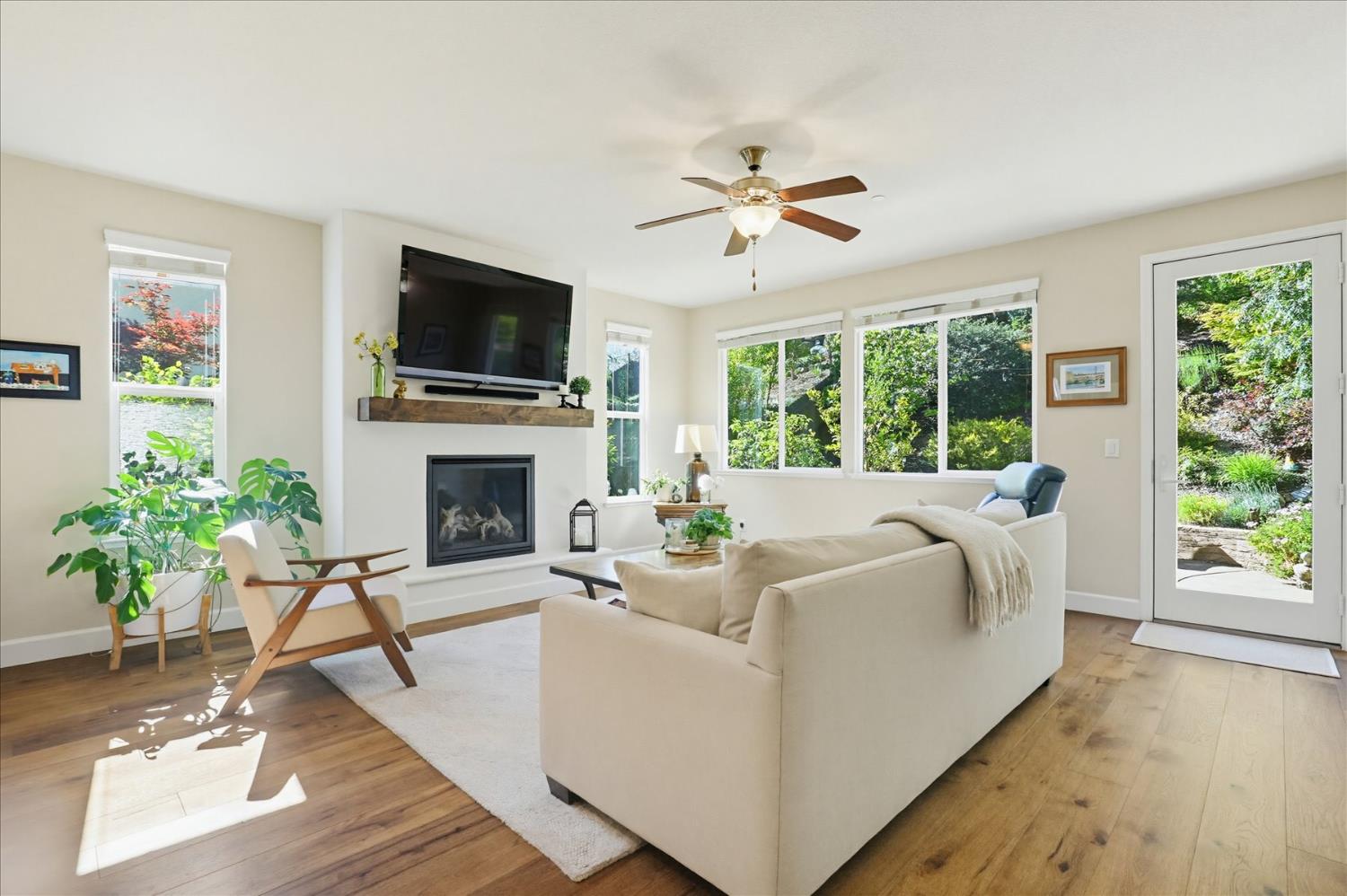 21590 Cascade Crossing Road Grass Valley, CA 95949 - Photo 29 of 94