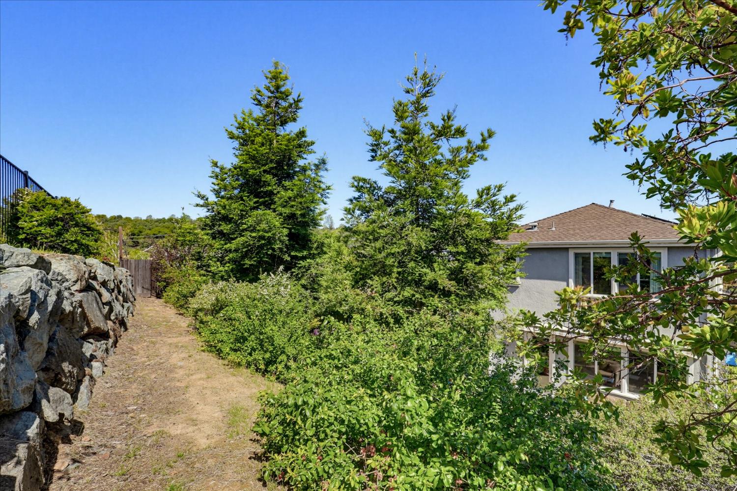 21590 Cascade Crossing Road Grass Valley, CA 95949 - Photo 64 of 94