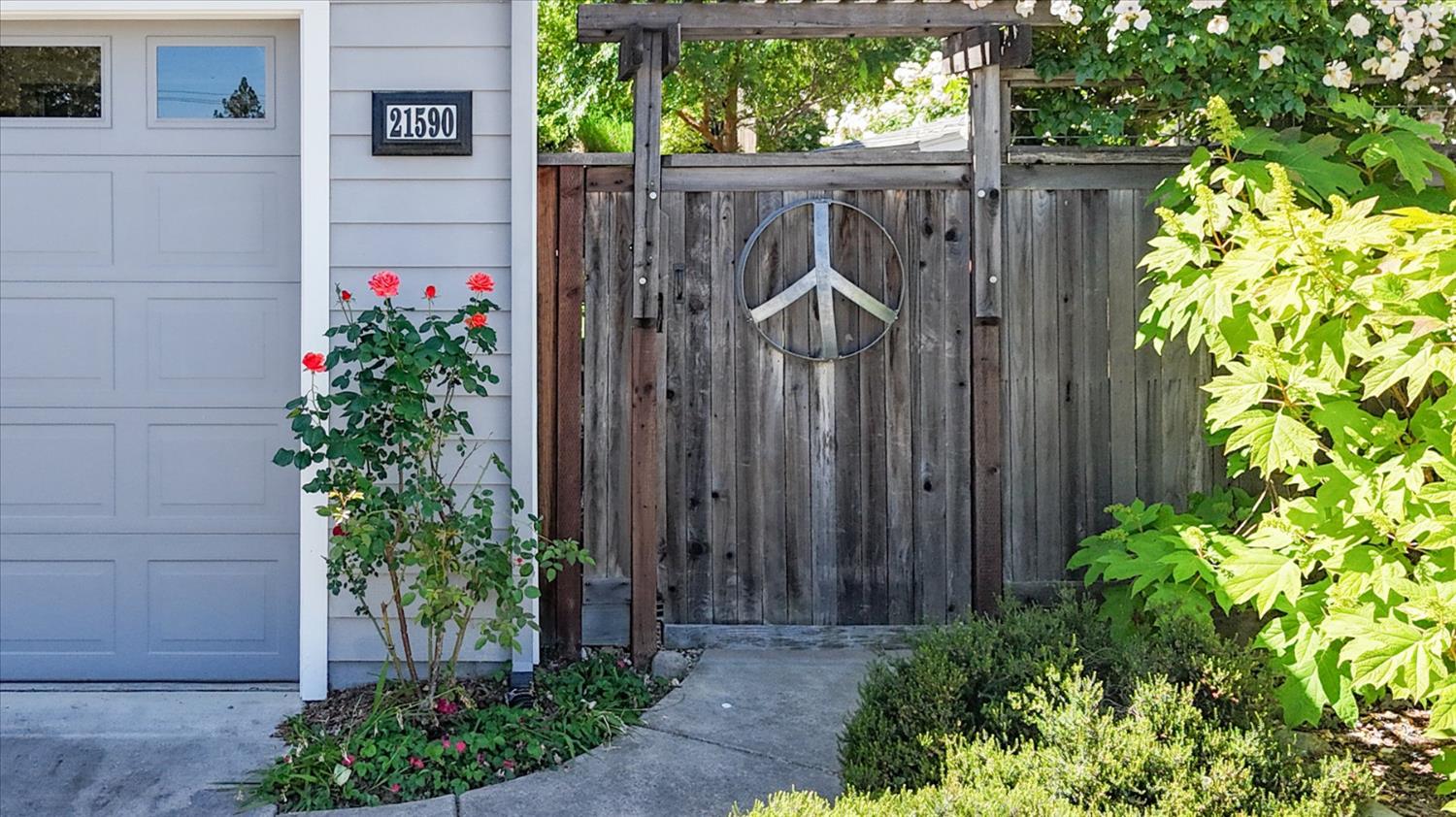 21590 Cascade Crossing Road Grass Valley, CA 95949 - Photo 73 of 94