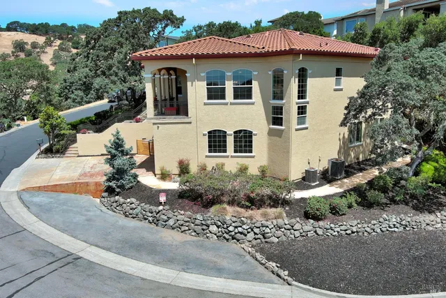 $949,000 | 382 Knoll Drive, Fairfield, CA 94534