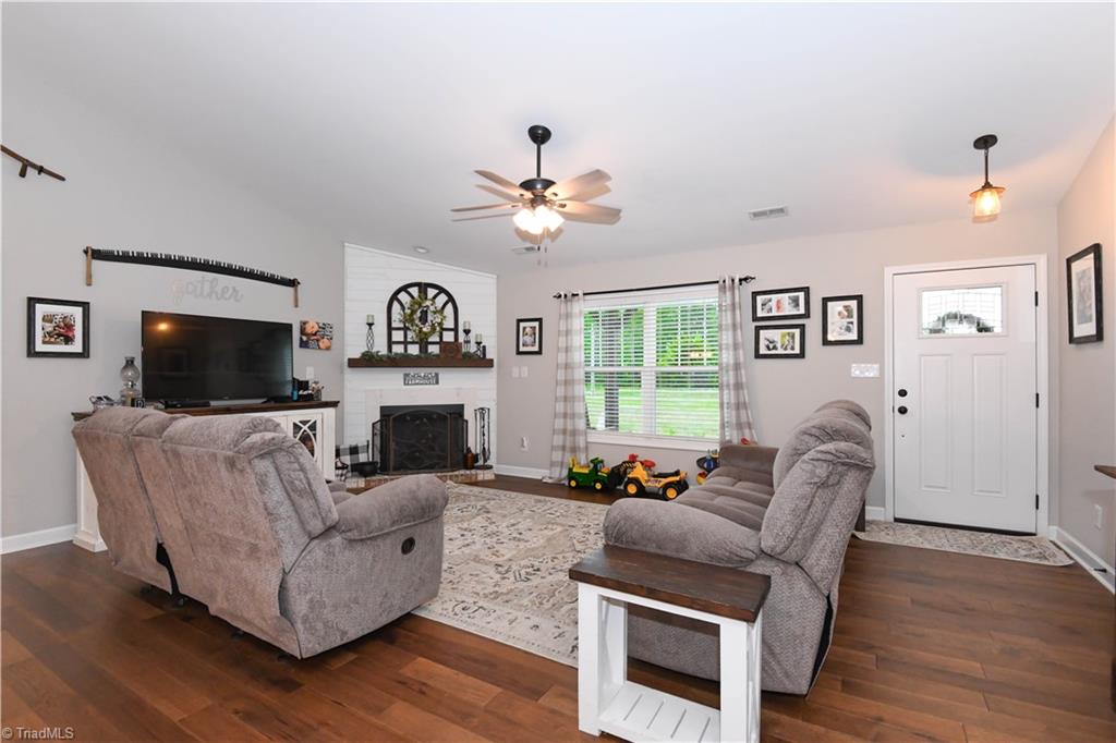 285 Washburn Road Madison, NC 27025 - Photo 10 of 24