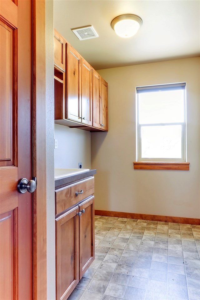 1722 South Steen Road Veradale, WA 99037 - Photo 15 of 20