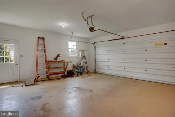 $2,900 | 6929 Fairway Oaks, Fayetteville, PA 17222