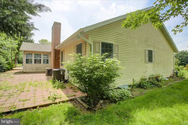 $2,900 | 6929 Fairway Oaks, Fayetteville, PA 17222