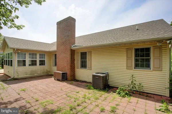 $2,900 | 6929 Fairway Oaks, Fayetteville, PA 17222