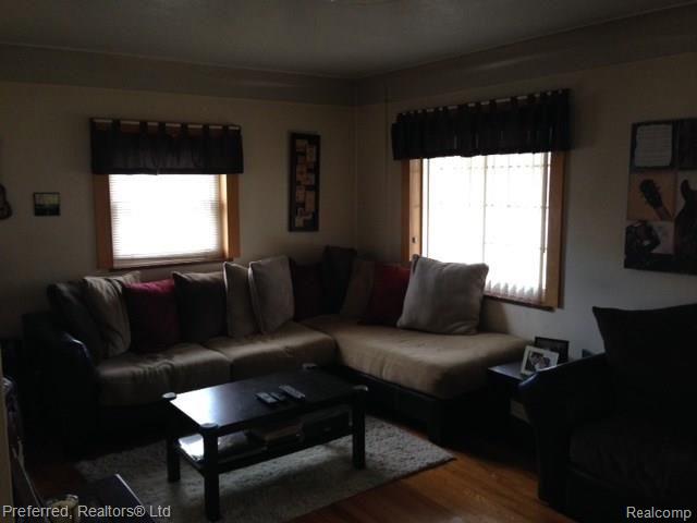 15385 Inkster Road Livonia, MI 48154 - Photo 10 of 34 photo 2 (8).jpg