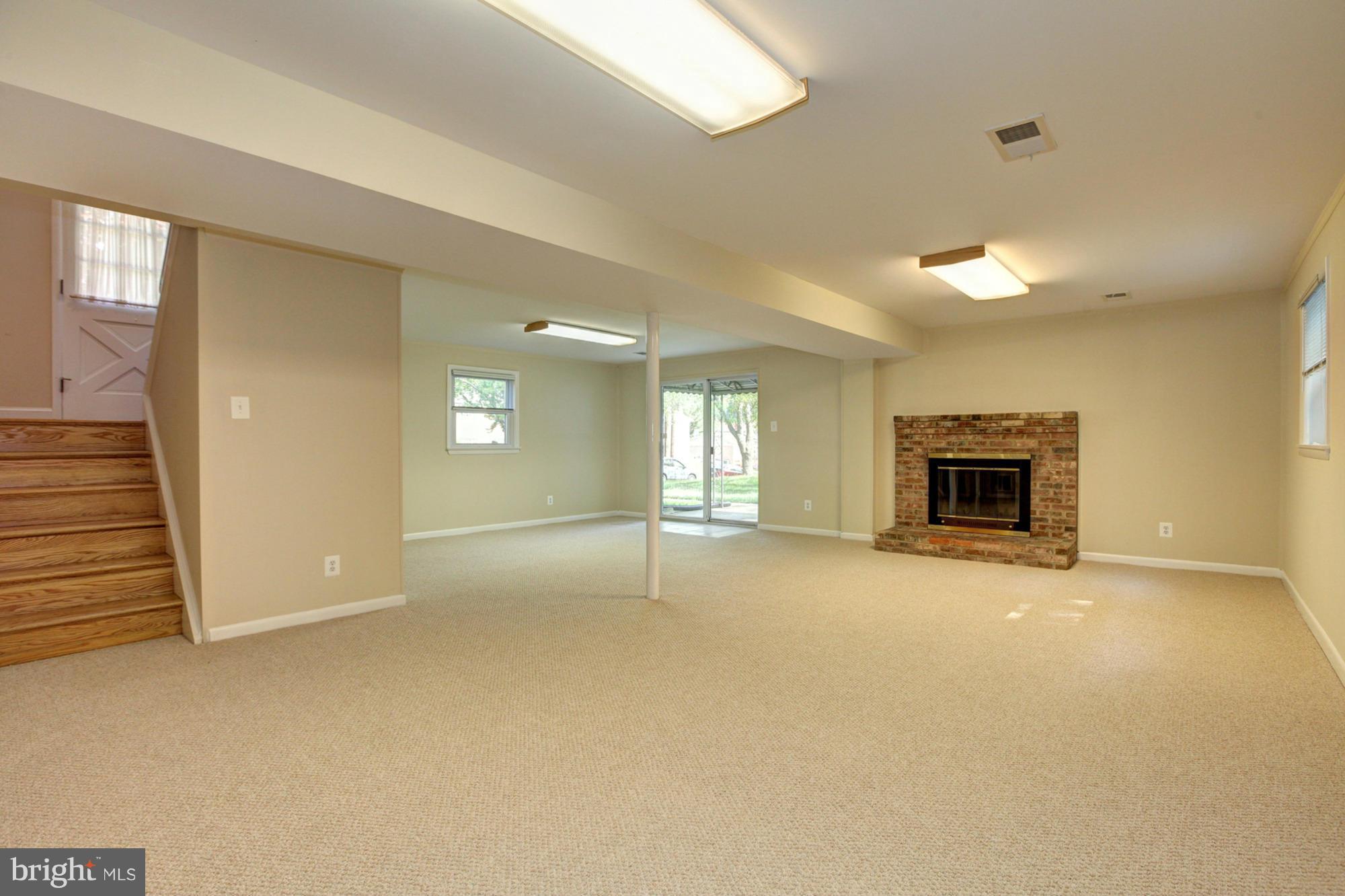 2714 Weller Road Silver Spring, MD 20906 - Photo 20 of 29 Family Room