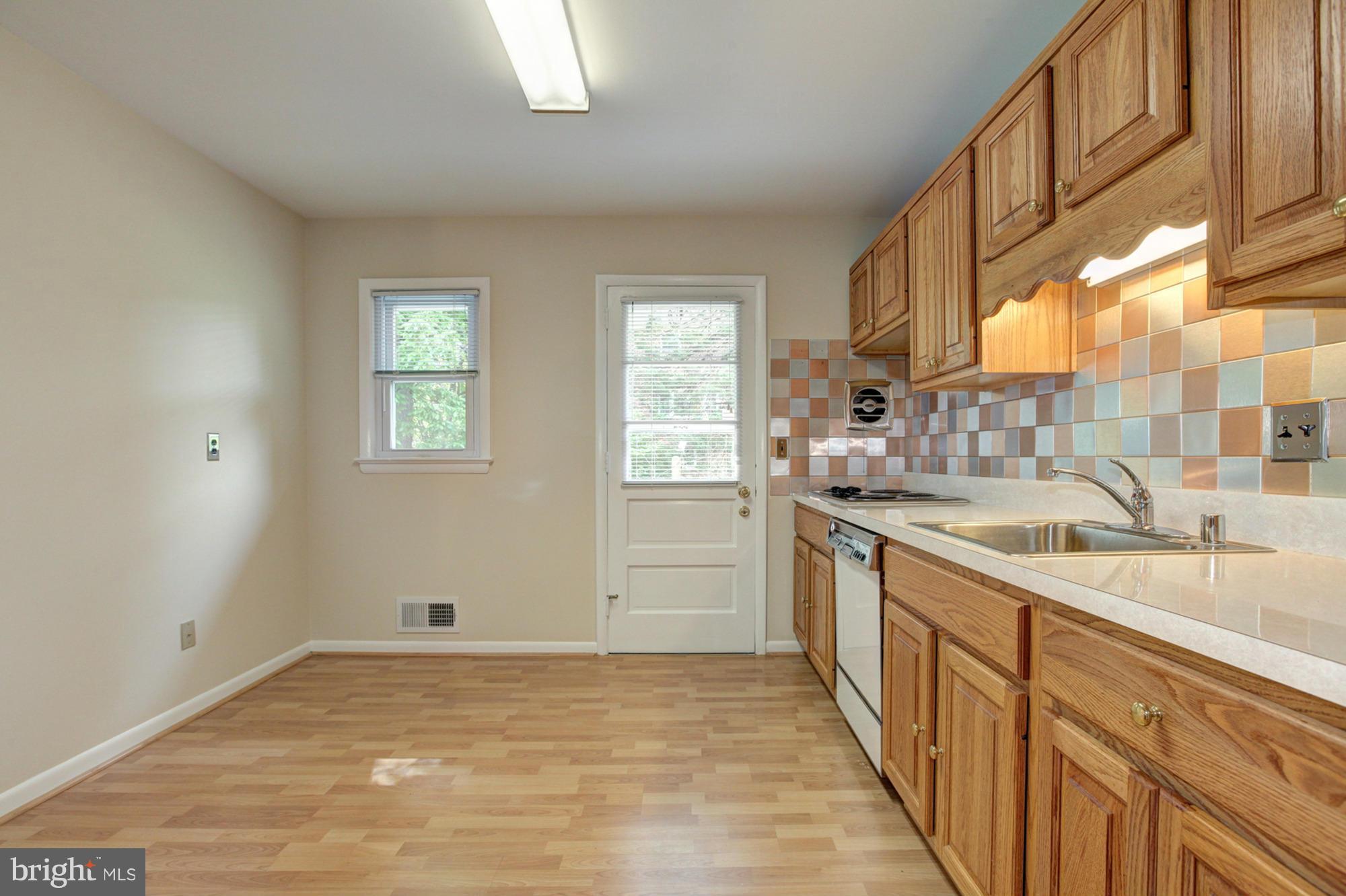 2714 Weller Road Silver Spring, MD 20906 - Photo 10 of 29 Kitchen