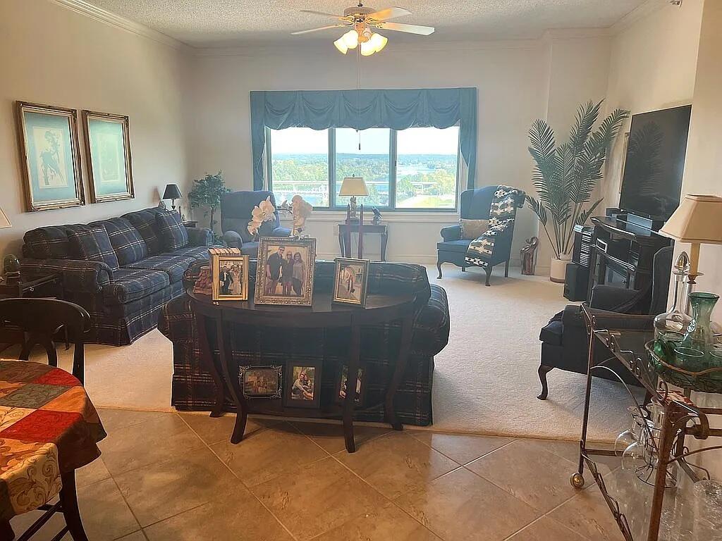1 7th Street, Unit 1105 Augusta, GA 30901 - Photo 10 of 28 Living Area