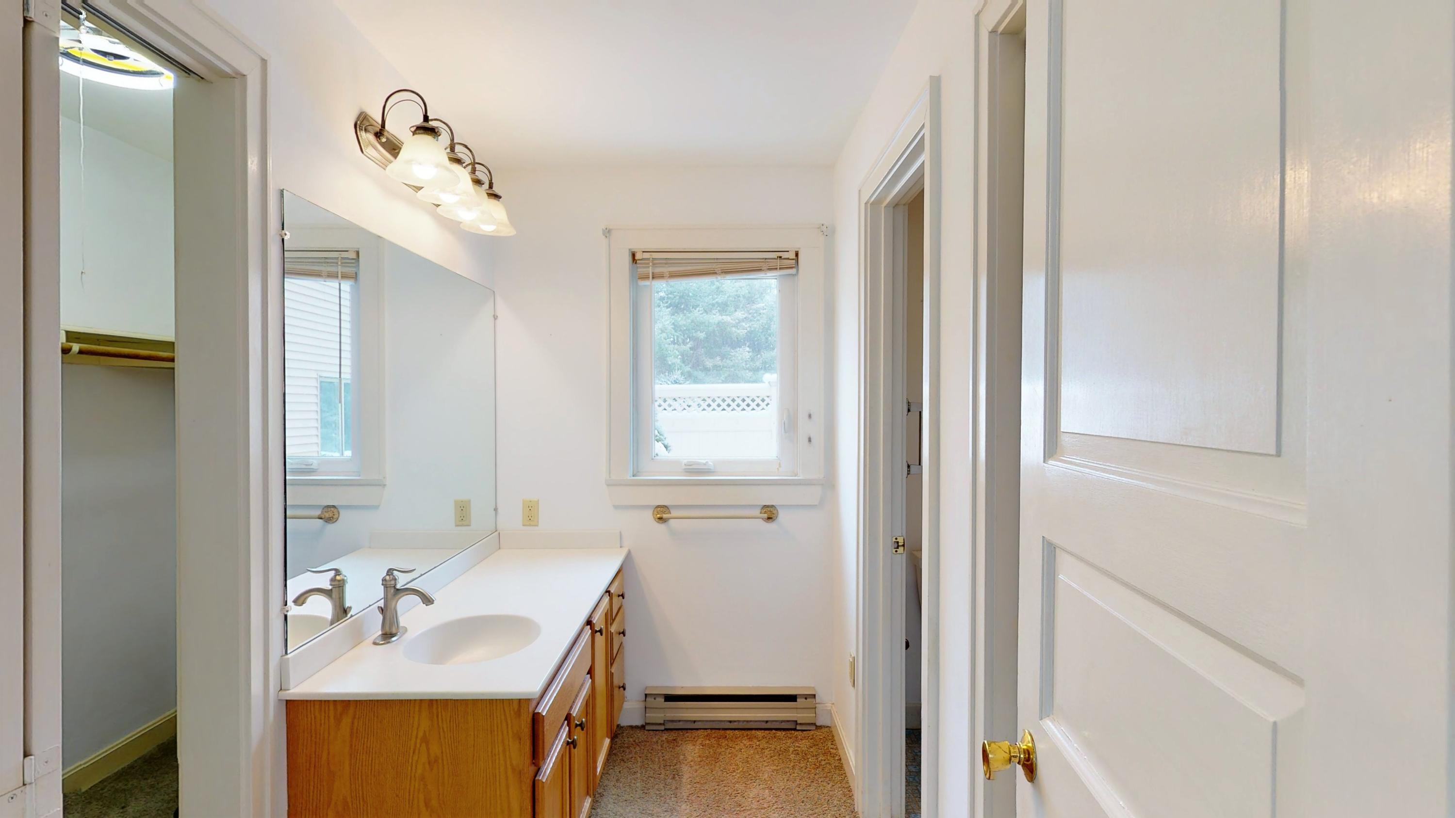 241 Sea Road, Unit 9 Kennebunk, ME 04043 - Photo 25 of 40 Master Bathroom
