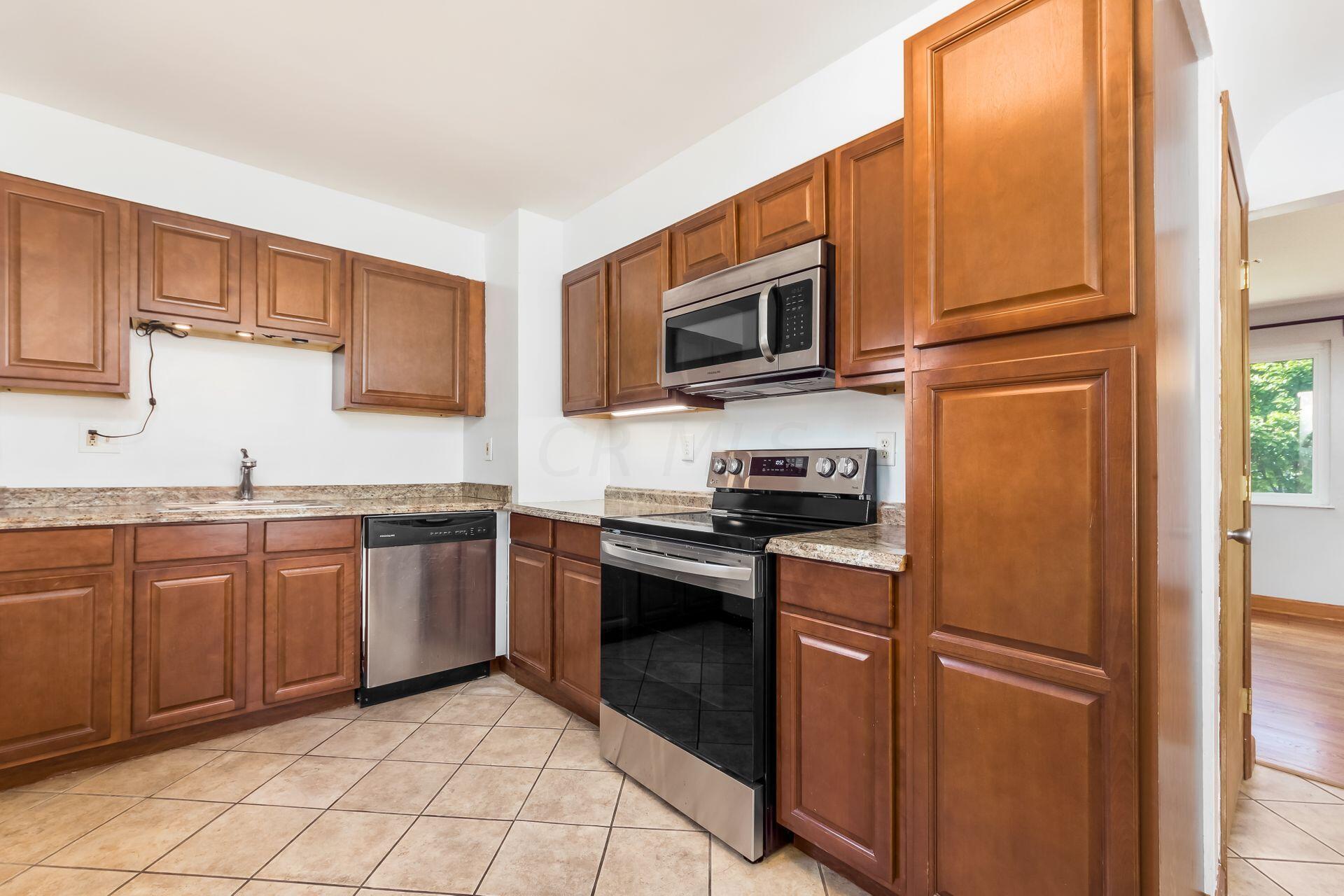 2234 Nottingham Road Columbus, OH 43221 - Photo 6 of 35 Kitchen.