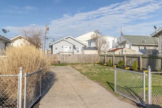 $2,100 | 612 Wisteria Road, Chelsea Heights, NJ 08401