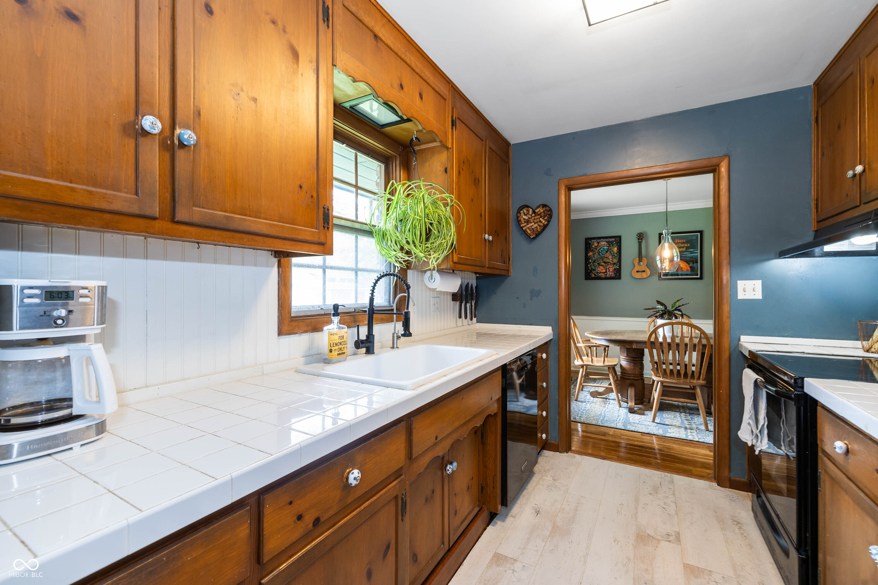 7856 Graham Road Indianapolis, IN 46250 - Photo 7 of 22 Gallery Image 7