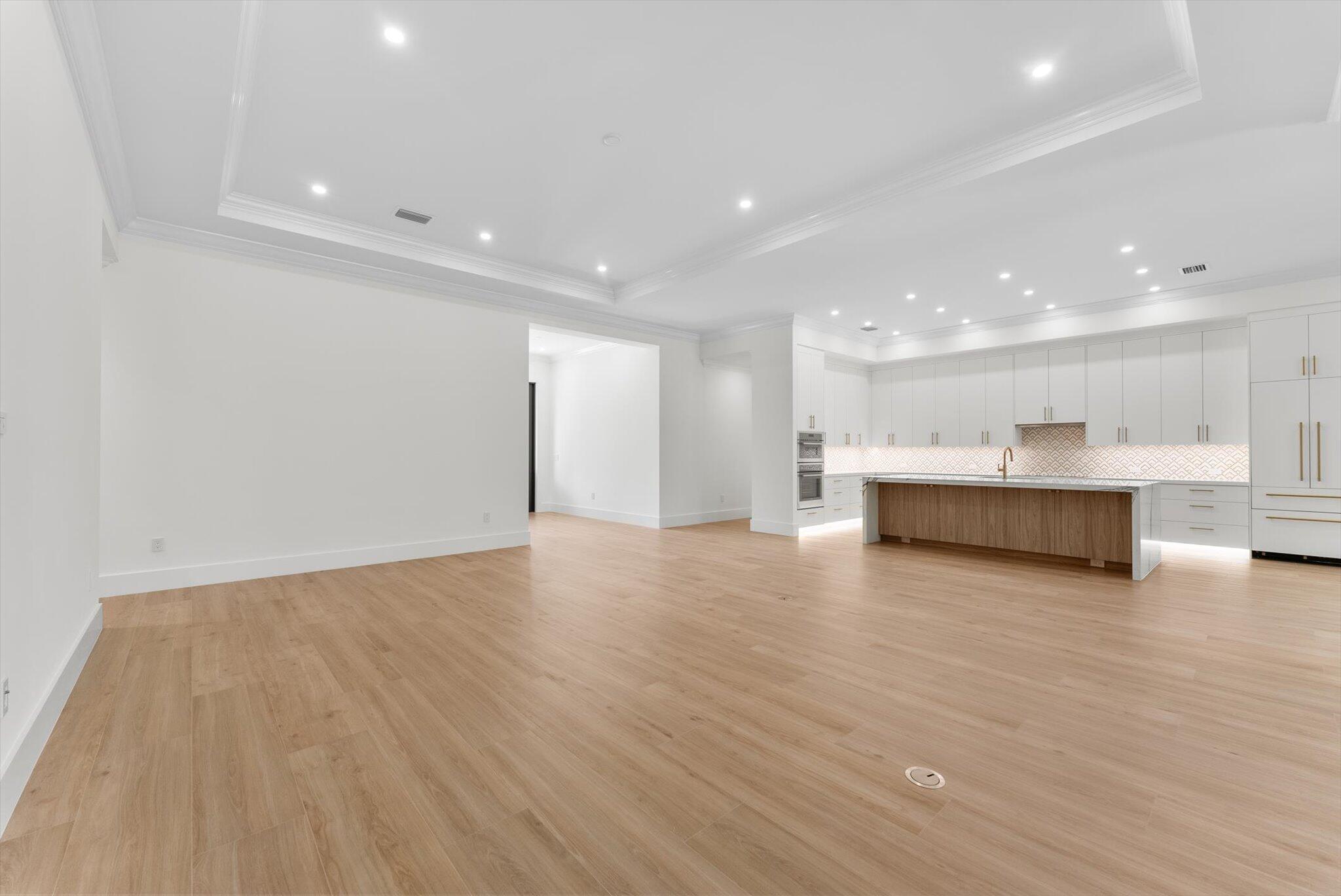 715 Mission Hill Road Boynton Beach, FL 33435 - Photo 22 of 52 Living Room