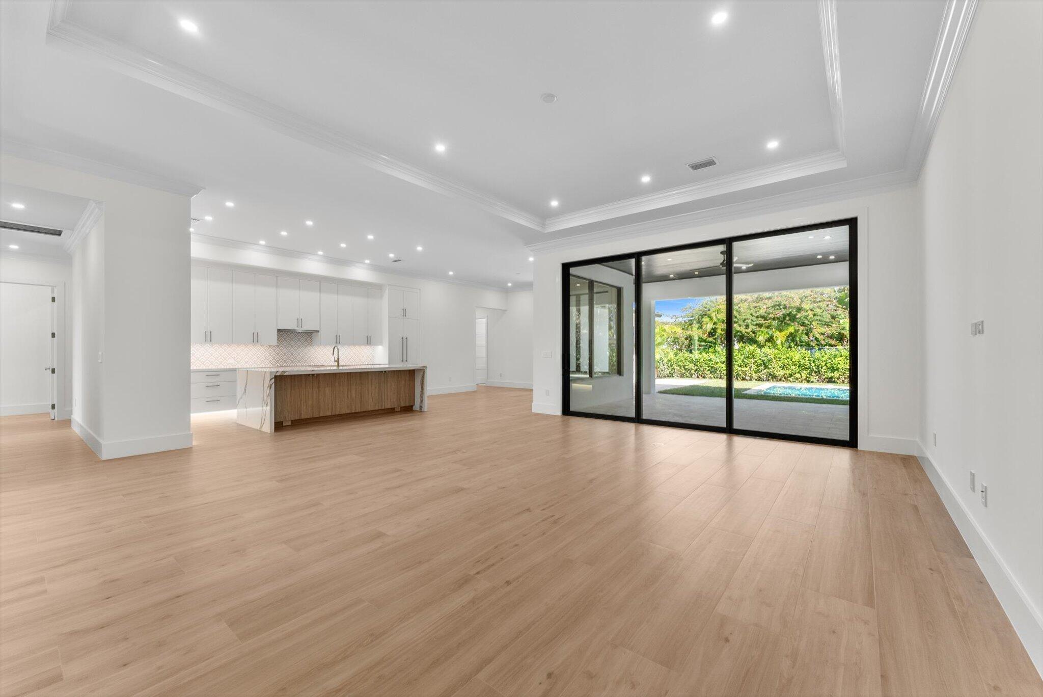 715 Mission Hill Road Boynton Beach, FL 33435 - Photo 23 of 52 Living Room