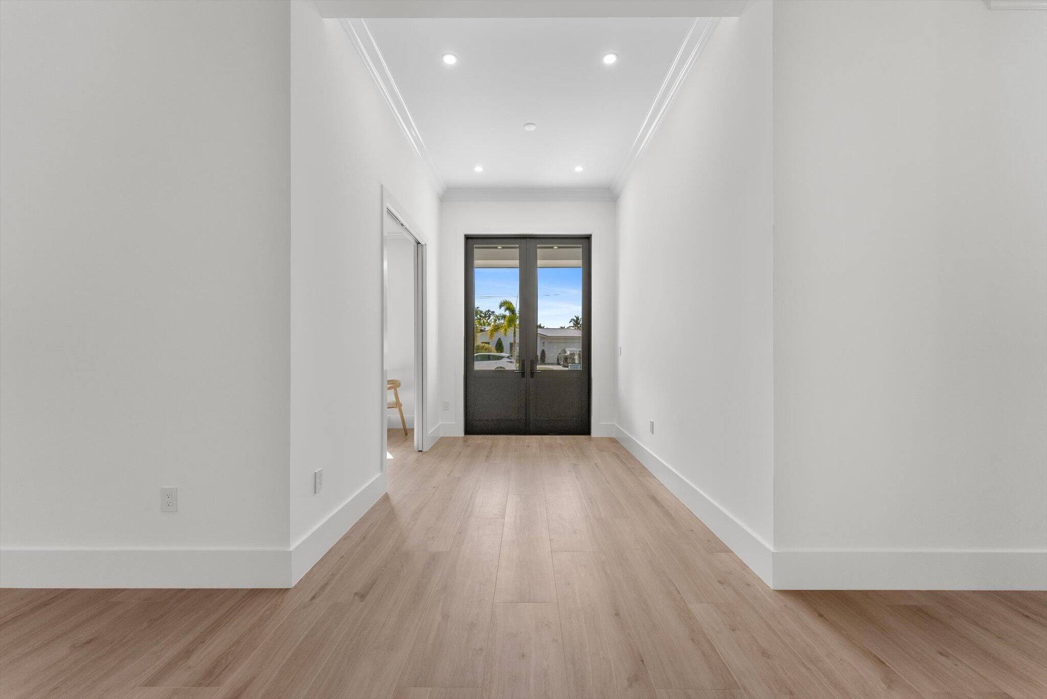 715 Mission Hill Road Boynton Beach, FL 33435 - Photo 5 of 52 Entrence