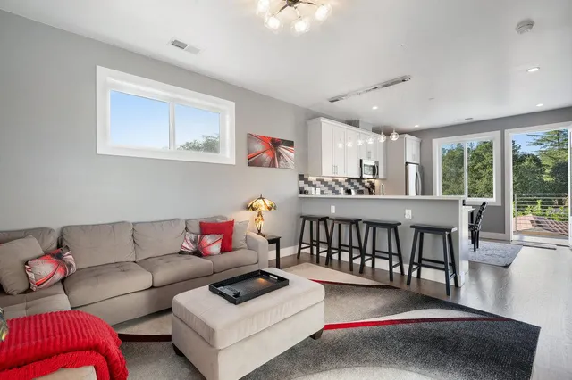 $2,499,000 | 227 Theodor Lane, Sonoma, CA 95476