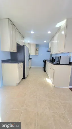 $2,900 | 14707 Brook Drive, Woodbridge, VA 22193