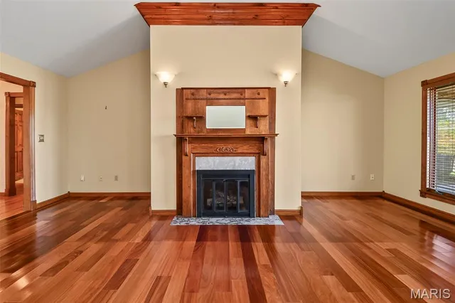 $399,900 | 899 West Sherwood Drive, Springfield, MO 65810