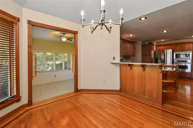 $399,900 | 899 West Sherwood Drive, Springfield, MO 65810