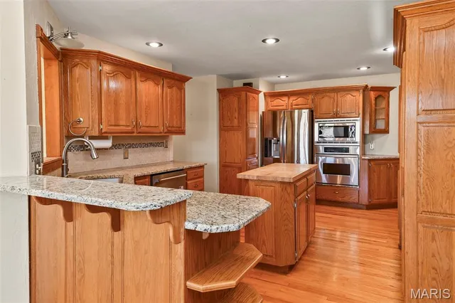 $399,900 | 899 West Sherwood Drive, Springfield, MO 65810