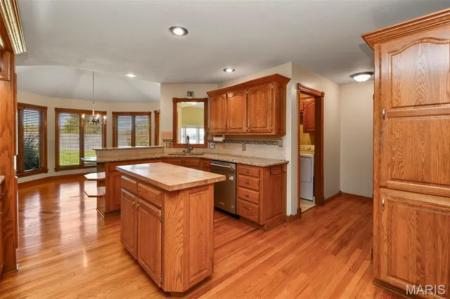 $399,900 | 899 West Sherwood Drive, Springfield, MO 65810