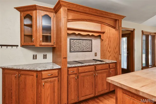 $399,900 | 899 West Sherwood Drive, Springfield, MO 65810