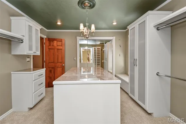 $399,900 | 899 West Sherwood Drive, Springfield, MO 65810