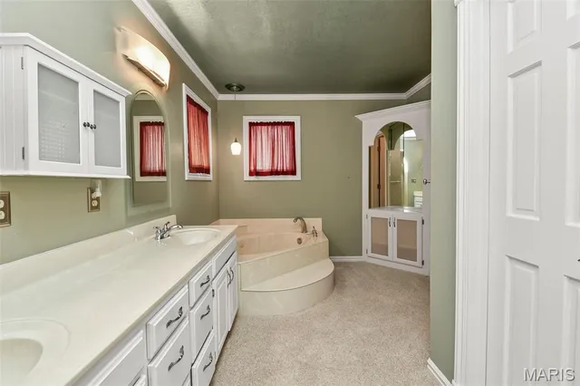 $399,900 | 899 West Sherwood Drive, Springfield, MO 65810