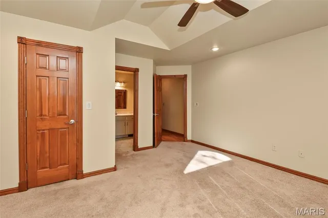 $399,900 | 899 West Sherwood Drive, Springfield, MO 65810