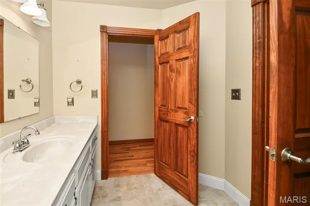 $399,900 | 899 West Sherwood Drive, Springfield, MO 65810