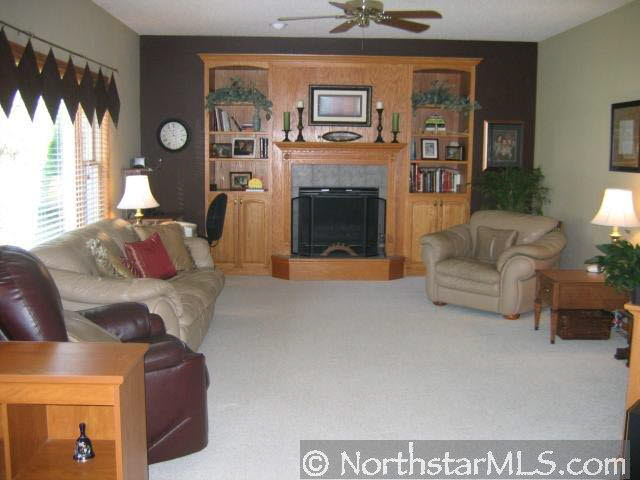 1072 Clipper Way Woodbury, MN 55125 - Photo 2 of 8