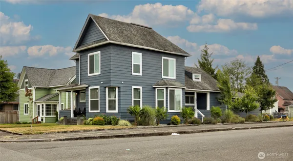$399,900 | 802 Eklund Avenue, Hoquiam, WA 98550
