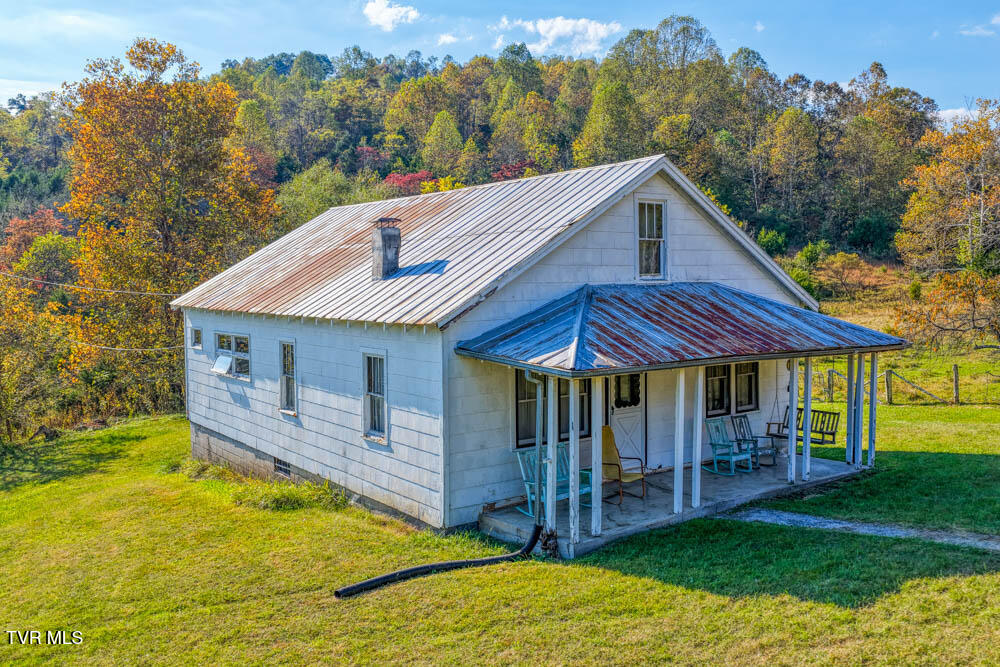 275 Wake Forest Road Eidson, TN 37731 - Photo 1 of 57 275 Wake Forest. Eidson MLSa (21 of 49)