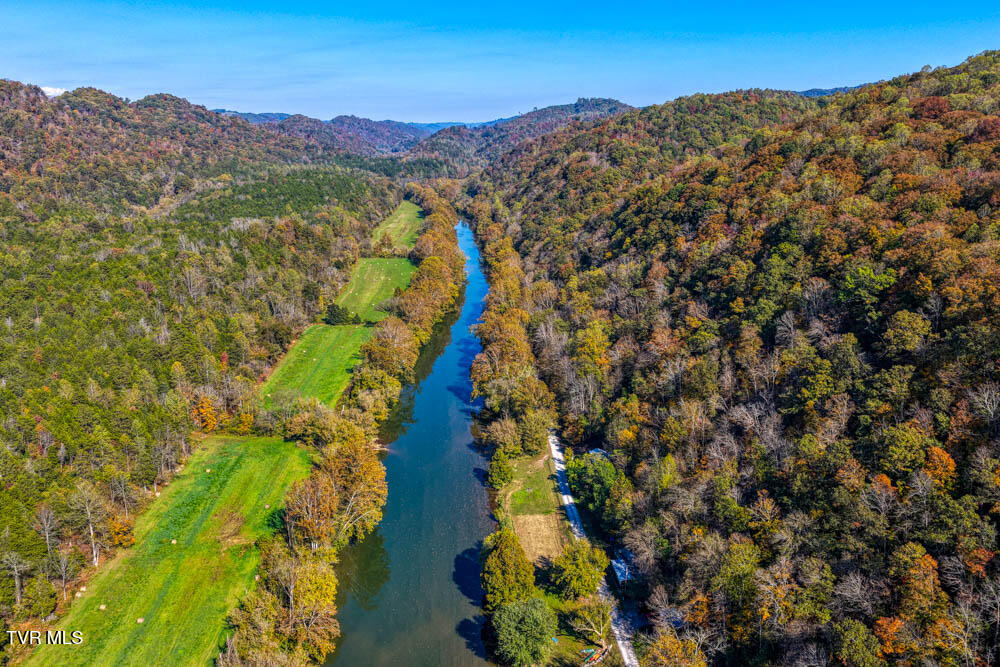 275 Wake Forest Road Eidson, TN 37731 - Photo 2 of 57 275 Wake Forest. Eidson MLSa (11 of 49)