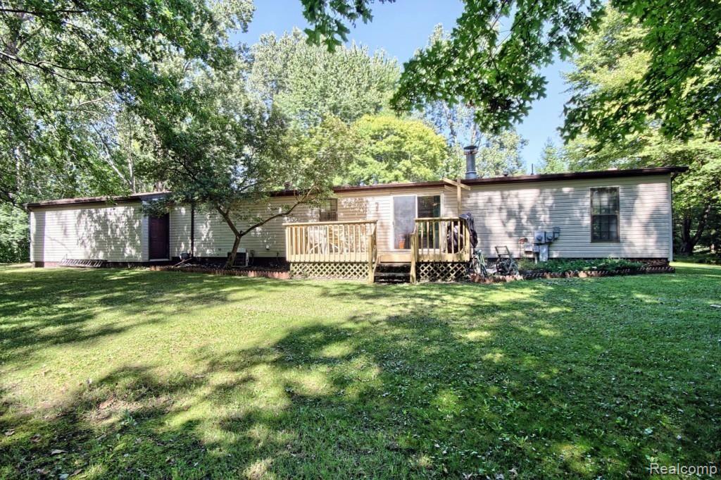 21441 Merriman Road New Boston, MI 48164 - Photo 26 of 28 Rear.jpg