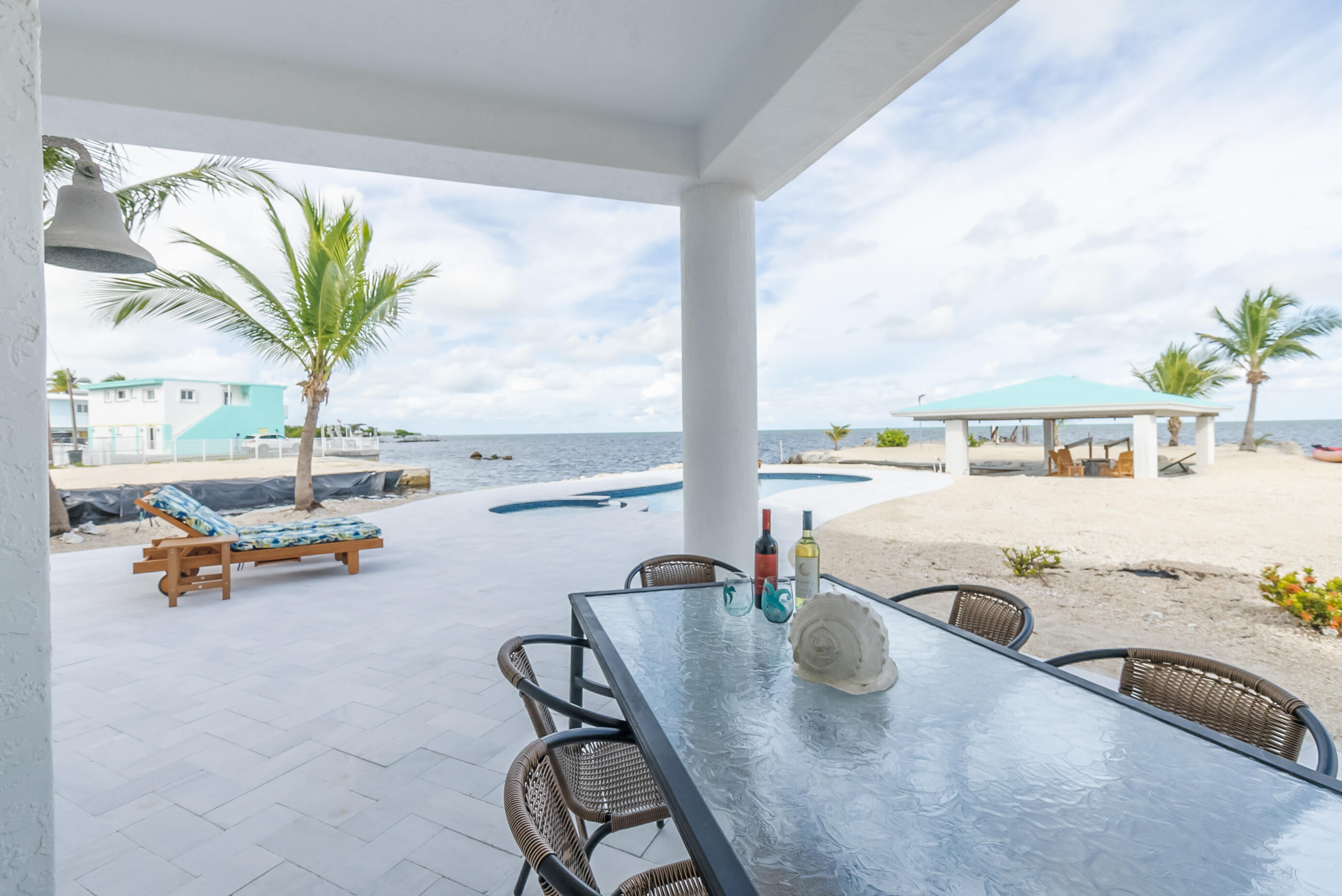 601 Cuda Lane Key Largo, FL 33037 - Photo 33 of 90 Patio Dining