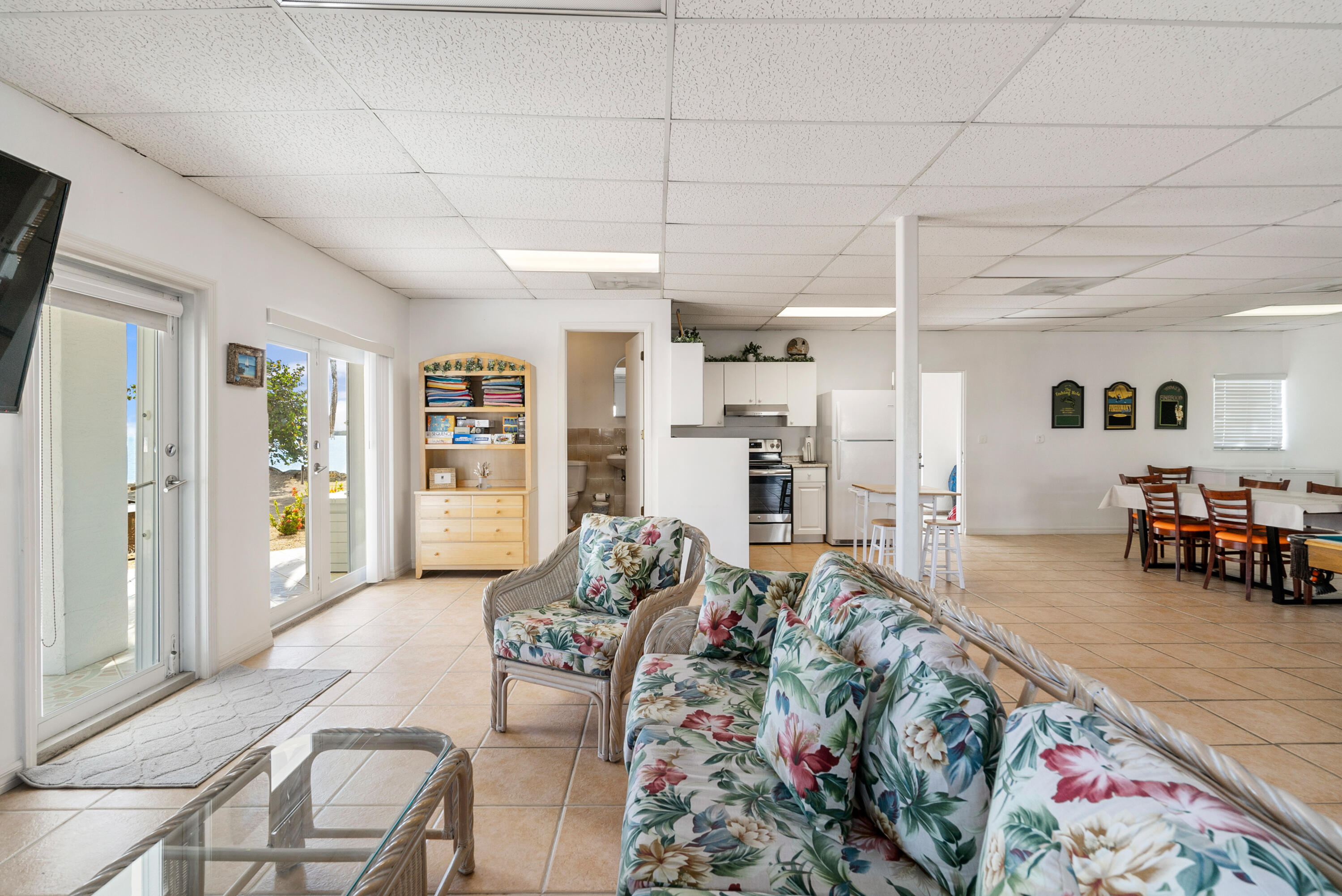 601 Cuda Lane Key Largo, FL 33037 - Photo 40 of 90 a living room with furniture and a couch