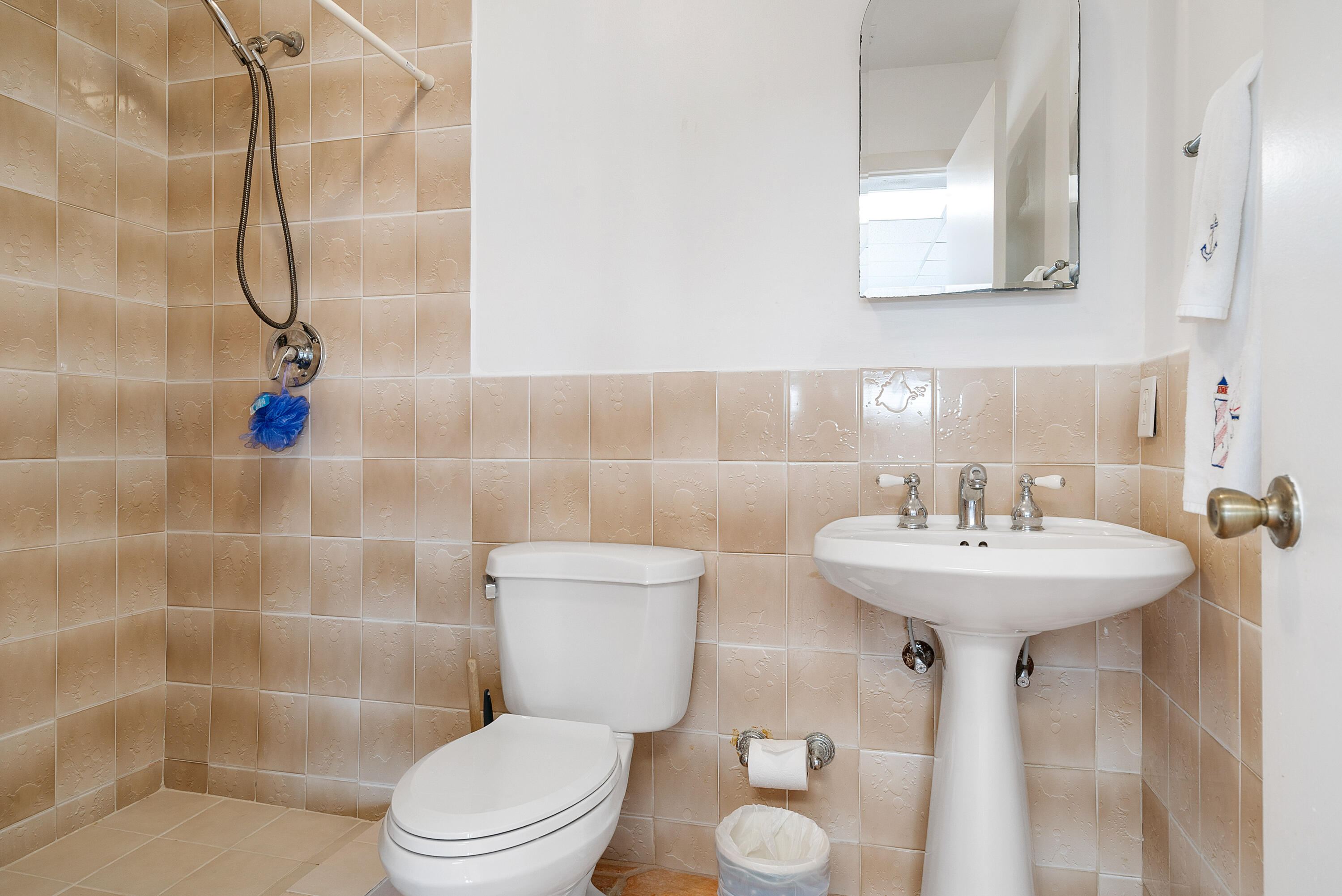 601 Cuda Lane Key Largo, FL 33037 - Photo 42 of 90 a bathroom with a sink toilet and shower