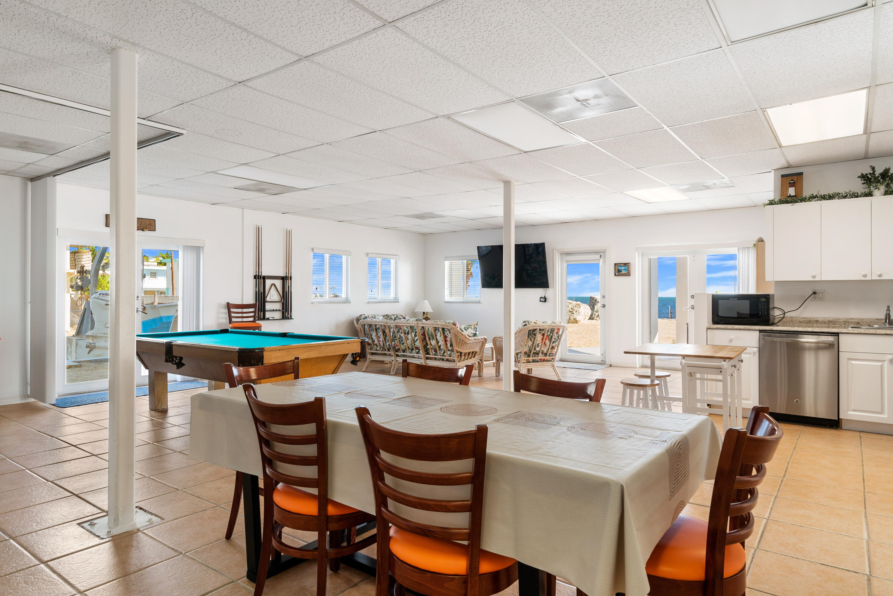 601 Cuda Lane Key Largo, FL 33037 - Photo 52 of 90 Ground Level Dining Kitchenette DSC09382