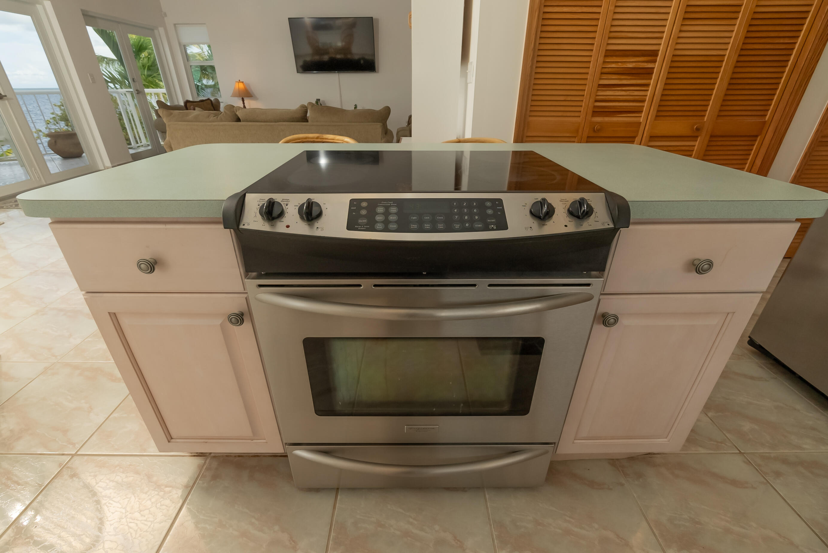 601 Cuda Lane Key Largo, FL 33037 - Photo 66 of 90 a stove top oven sitting inside of a kitchen