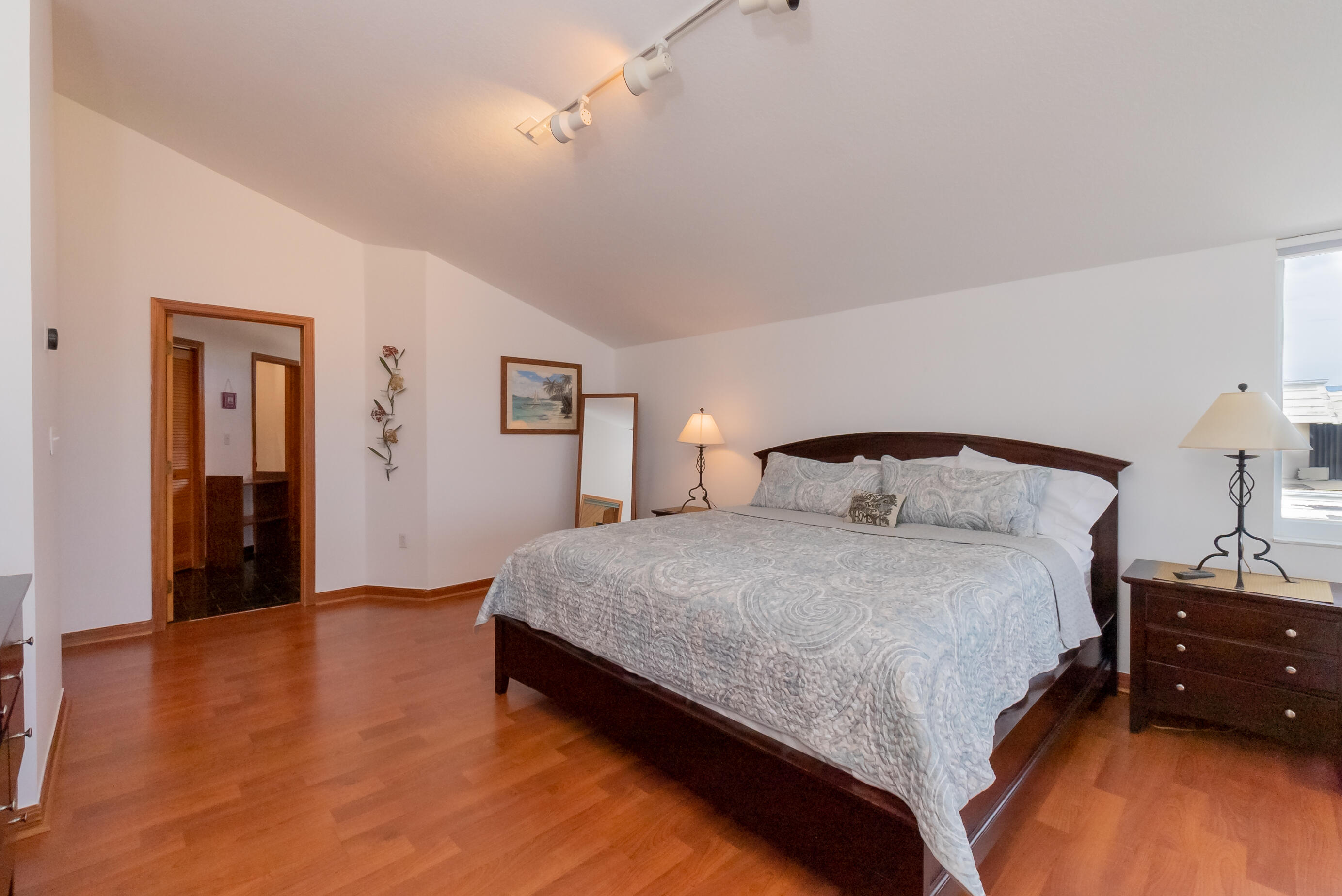 601 Cuda Lane Key Largo, FL 33037 - Photo 79 of 90 a bedroom with bed and window