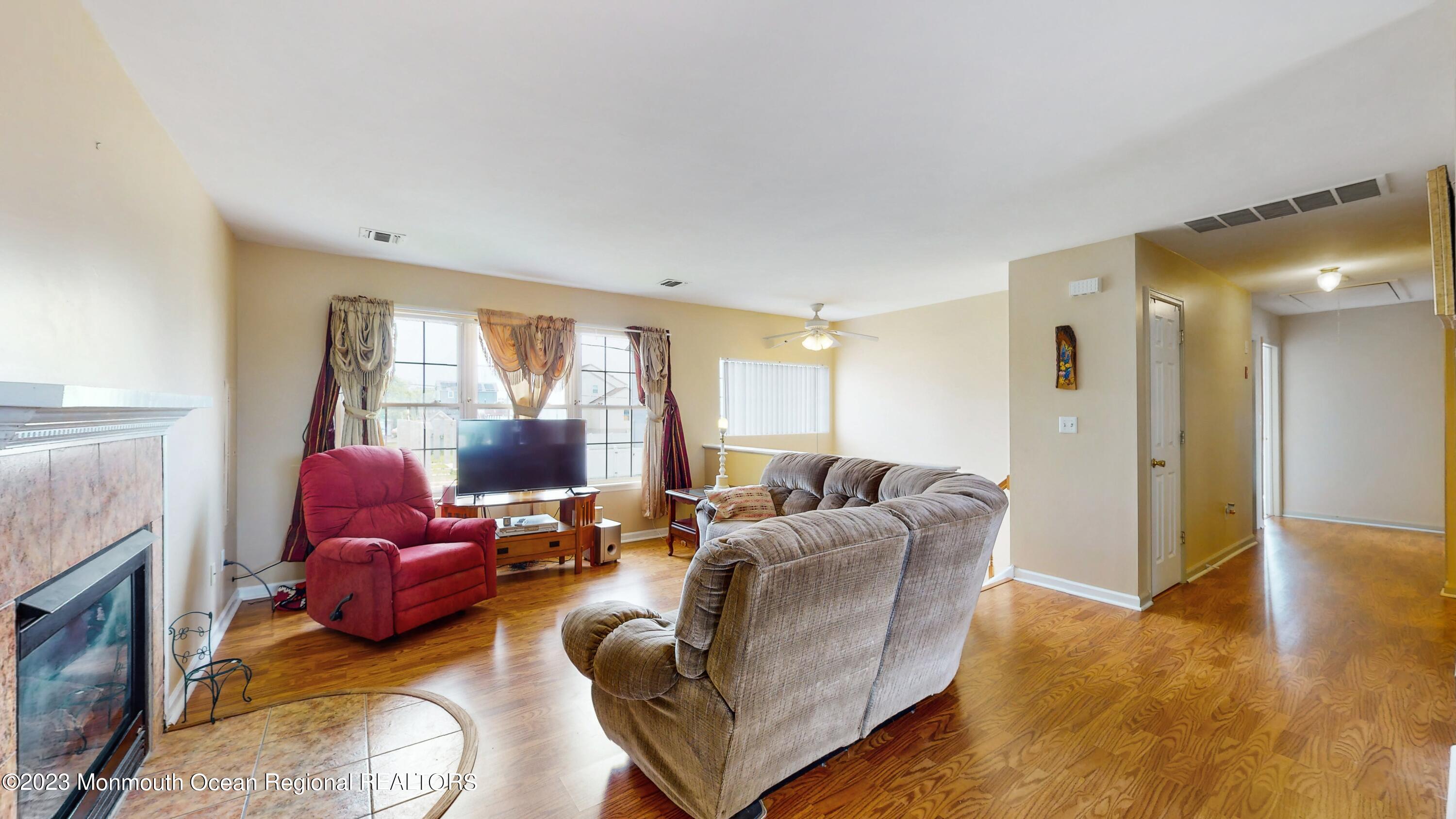 209 Raritan Street Union Beach, NJ 07735 - Photo 2 of 27 03_209RaritanStreet_2003_HiRes