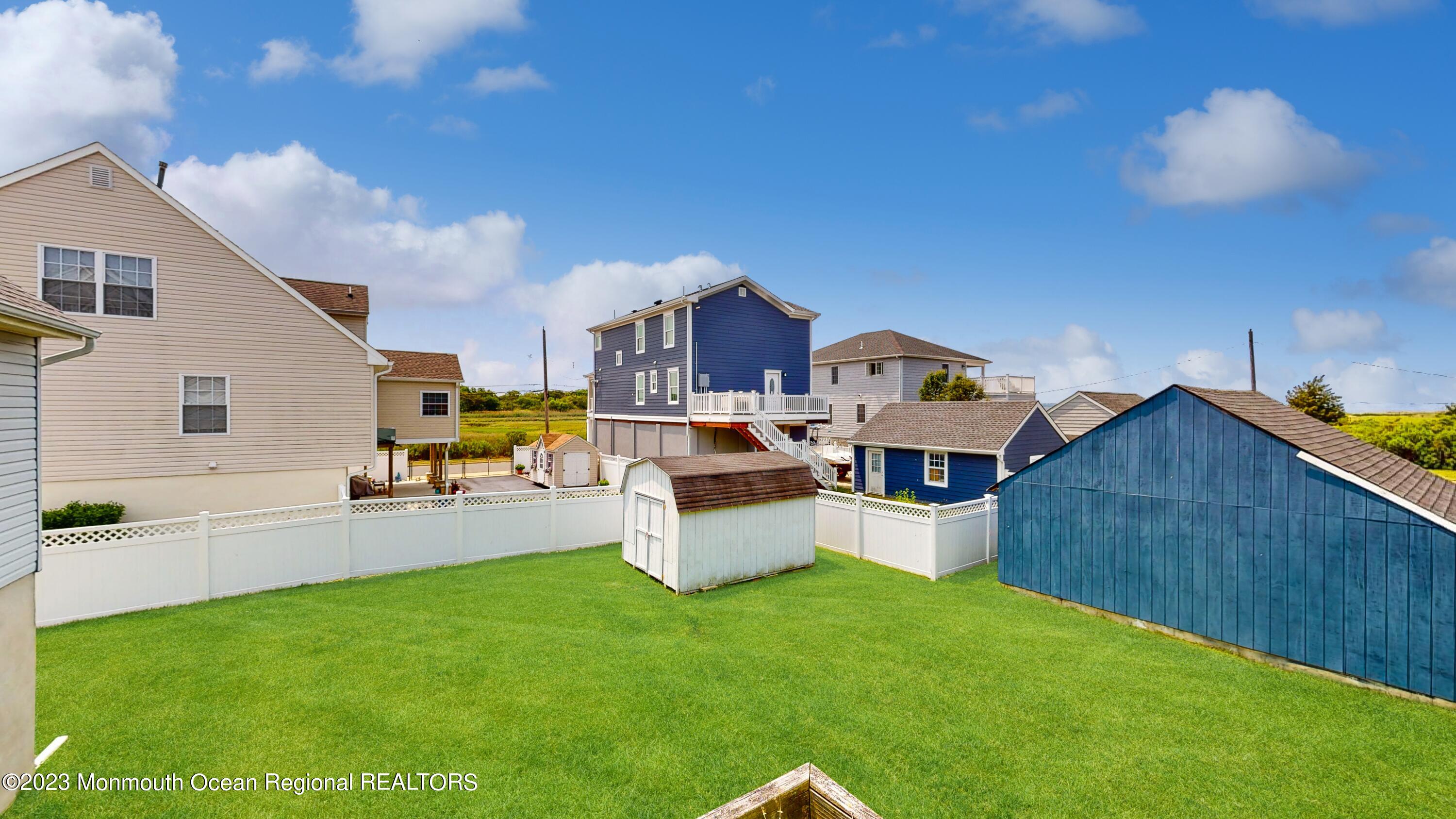 209 Raritan Street Union Beach, NJ 07735 - Photo 7 of 27 25_209RaritanStreet_2025_HiRes