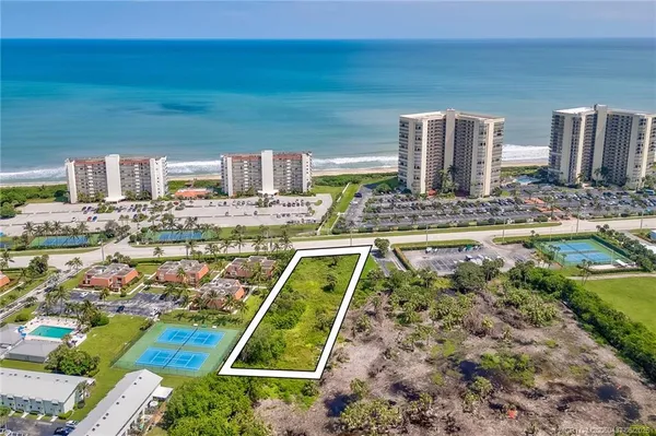$1,900,000 | 9461 South Ocean Drive, Jensen Beach, FL 34957