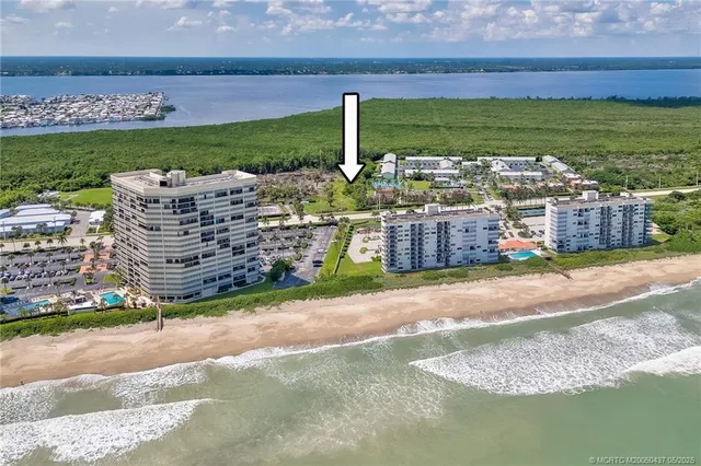 $1,900,000 | 9461 South Ocean Drive, Jensen Beach, FL 34957