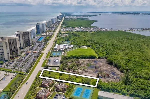 $1,900,000 | 9461 South Ocean Drive, Jensen Beach, FL 34957